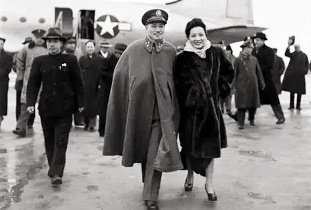 ����ʯ����������뿪��½�ģ�