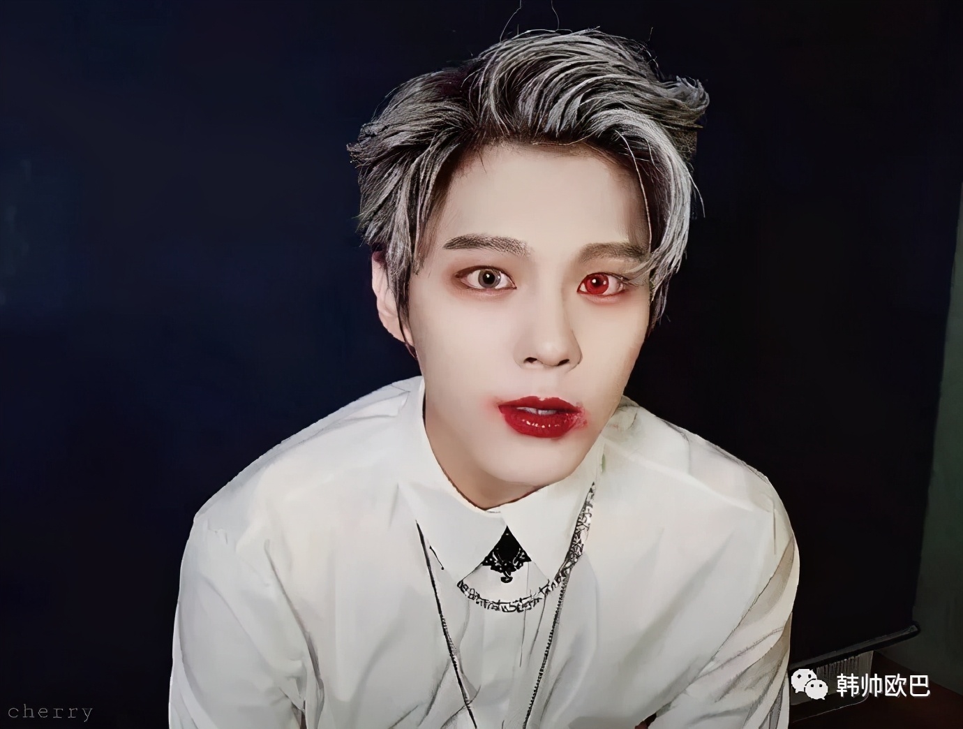 超帅的男爱豆万圣节吸血鬼cosplay太适合了