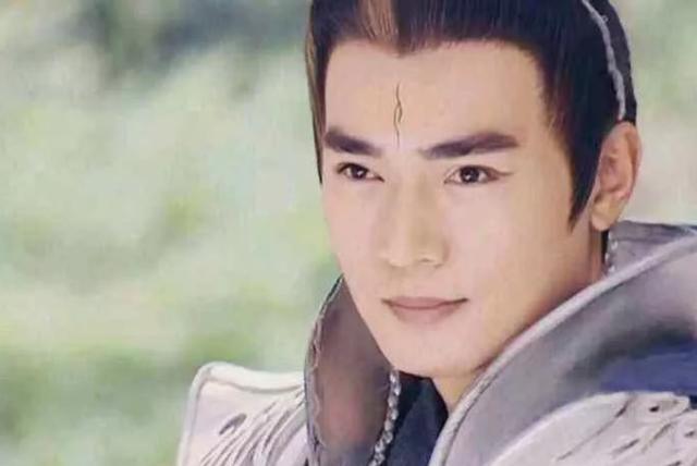饰演\"李寻欢\"的古装美男焦恩俊，曾经放