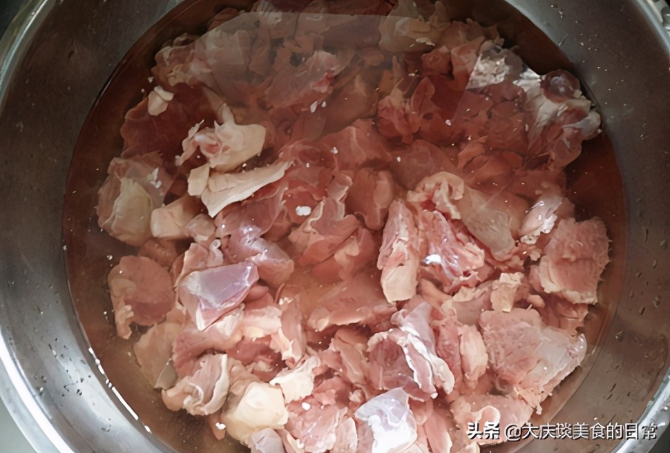 Drink more mutton soup in cold weather, don't stew it directly!  Teach you to do this, the soup is delicious and has no smell