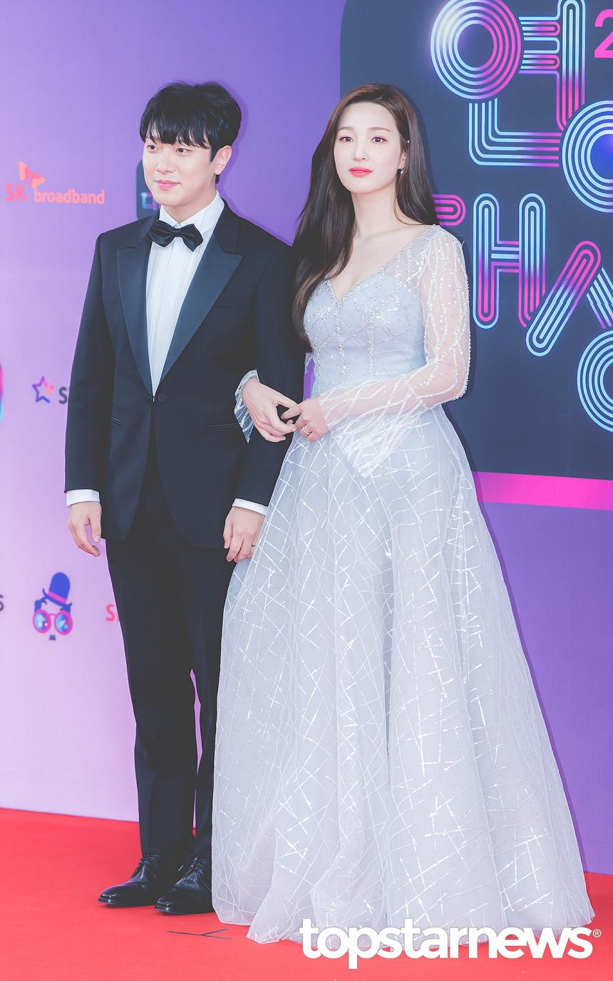 根据韩媒报道, 2020 kbs 演艺大赏将以全面非面对面的颁奖形式举行