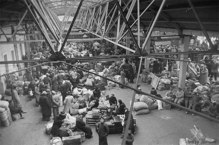 ����ʯ����������뿪��½�ģ�