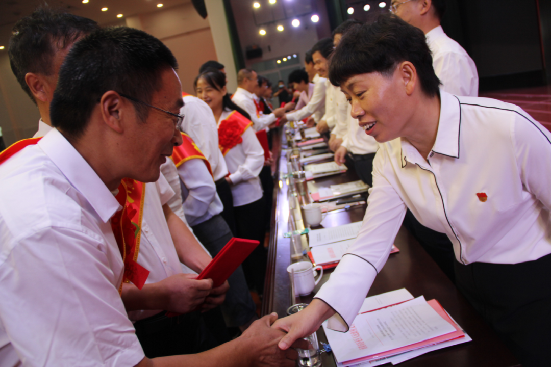 ����ѧ��Ѧ��ΪĸУ����ս����ģ�ͣ�����ѧУ���߳��廪����ѧ��