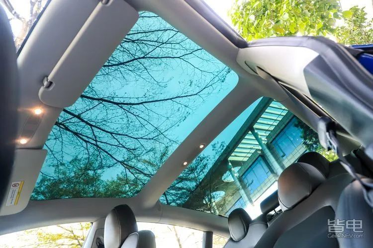 花同样的钱，买特斯拉还是买小鹏？Model 3对比P7