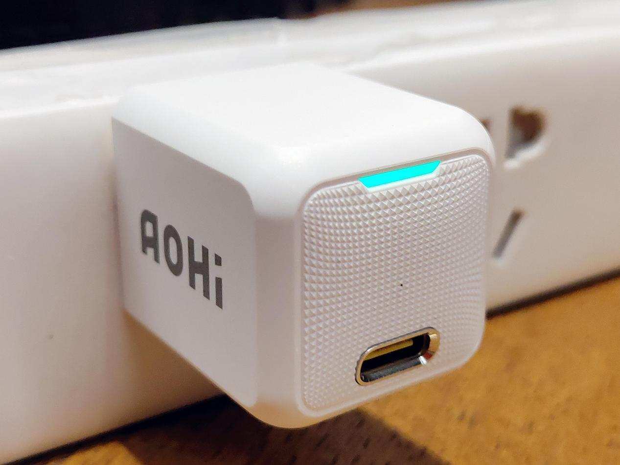 Aohi magcube 20W充电器：品质依旧如一，专为iPhone 12而打造