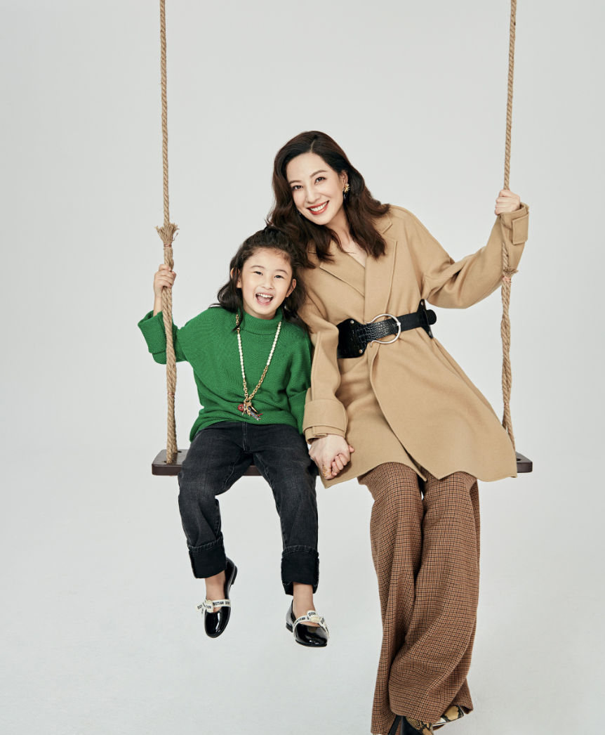 應采兒透露Jasper轉學到香港，希望他考上清華北大或耶魯