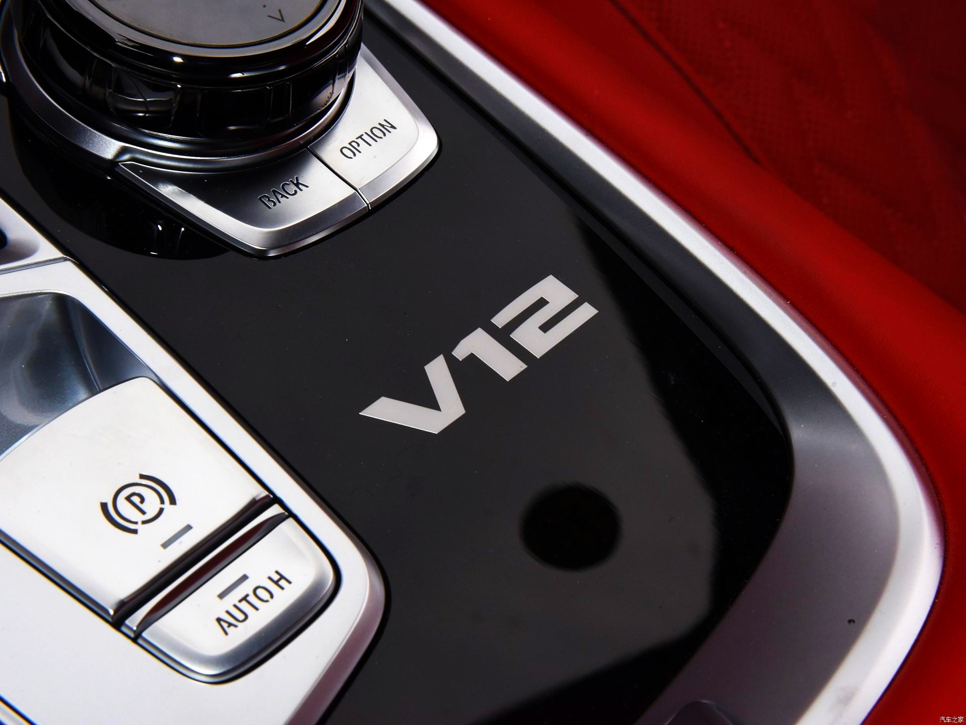 宝马2019款760Li XDrive V12 改款