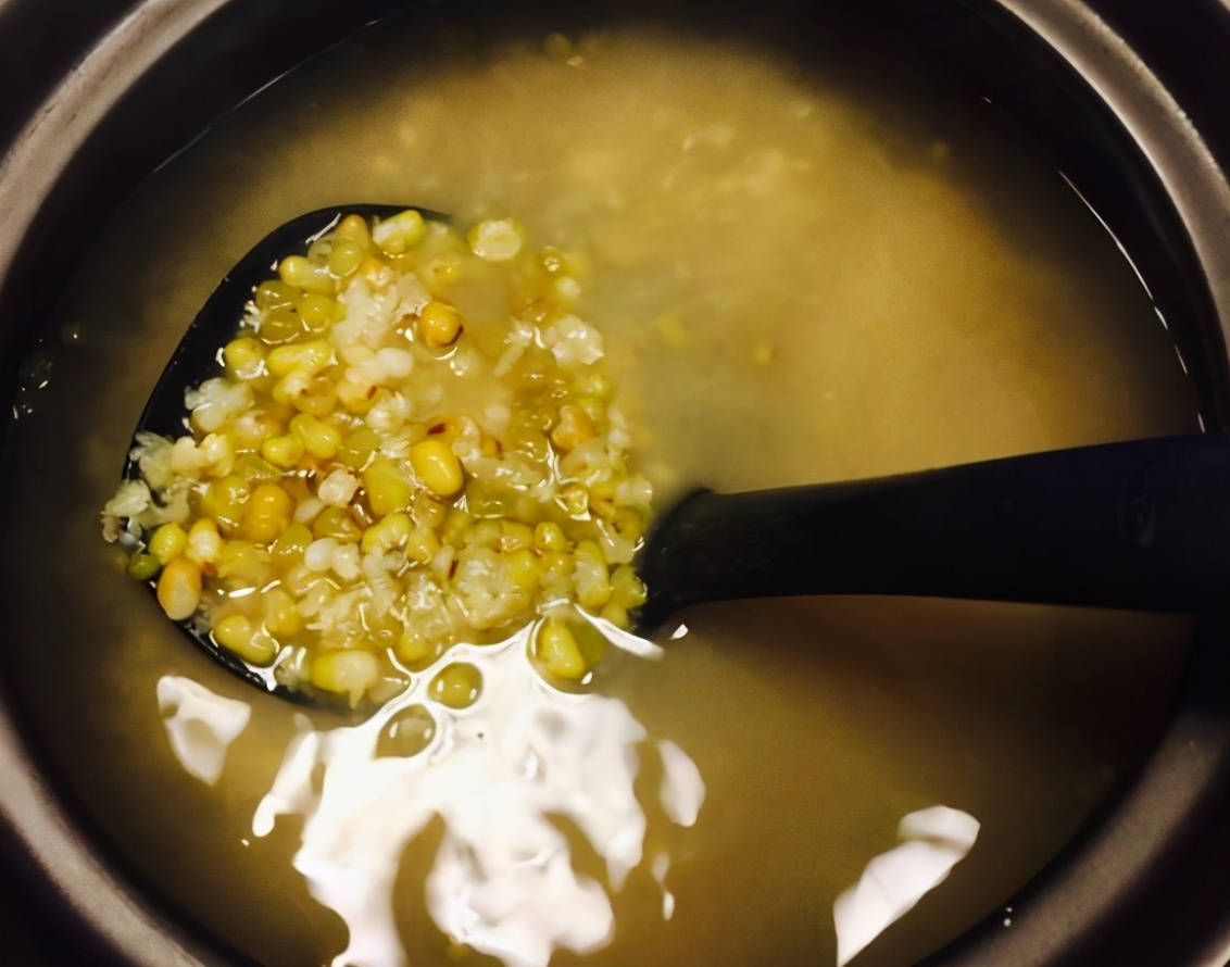 煮綠豆湯，總是耗費太長時間怎麼辦？ 學會一個妙招，十分鐘煮好