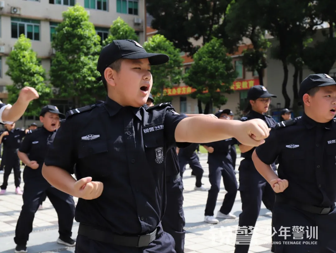 锐警少年警训夏令营：我们在奔跑，创造属于自己的警察梦