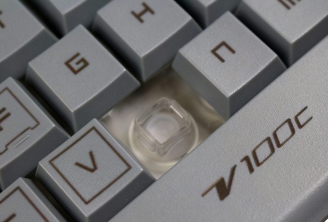 薄膜键盘→机械键盘→薄膜键盘，我悟了