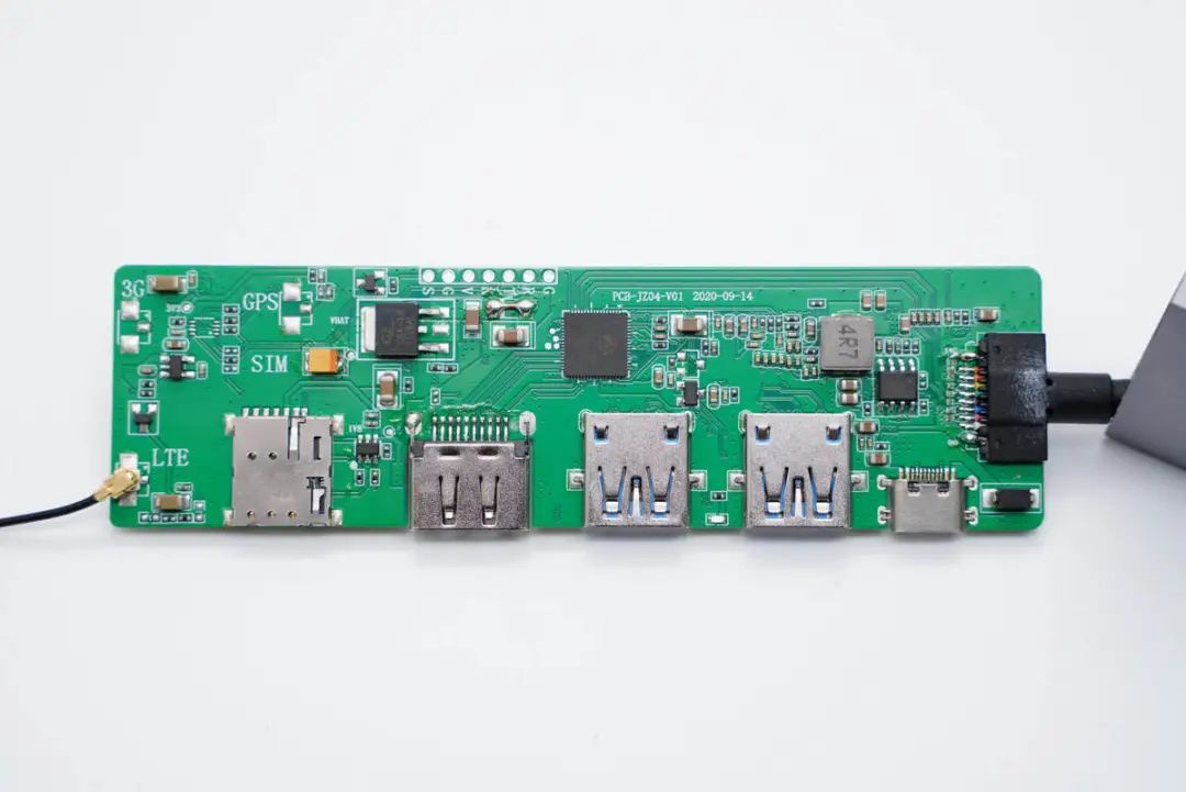 这款拓展坞可让笔记本直接联网，用户都说好，内部黑科技揭晓