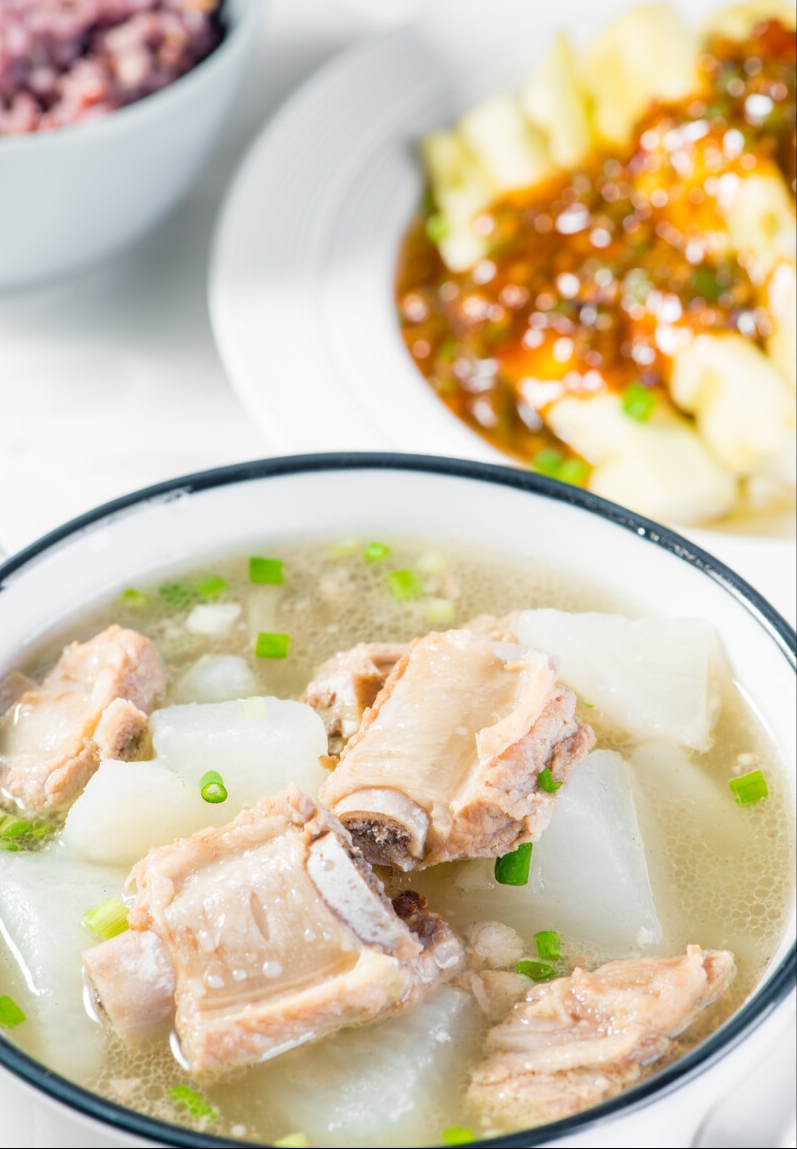 燉排骨煮豬肉時，牢記“3不放”，出鍋香而不膩，好吃到沒腥味