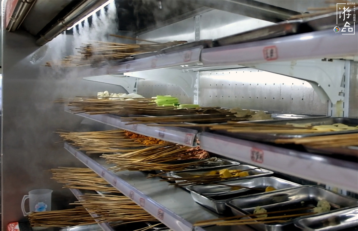 为什么重庆人很少吃串串？锅底没味道，竹签反复用，价格还很贵