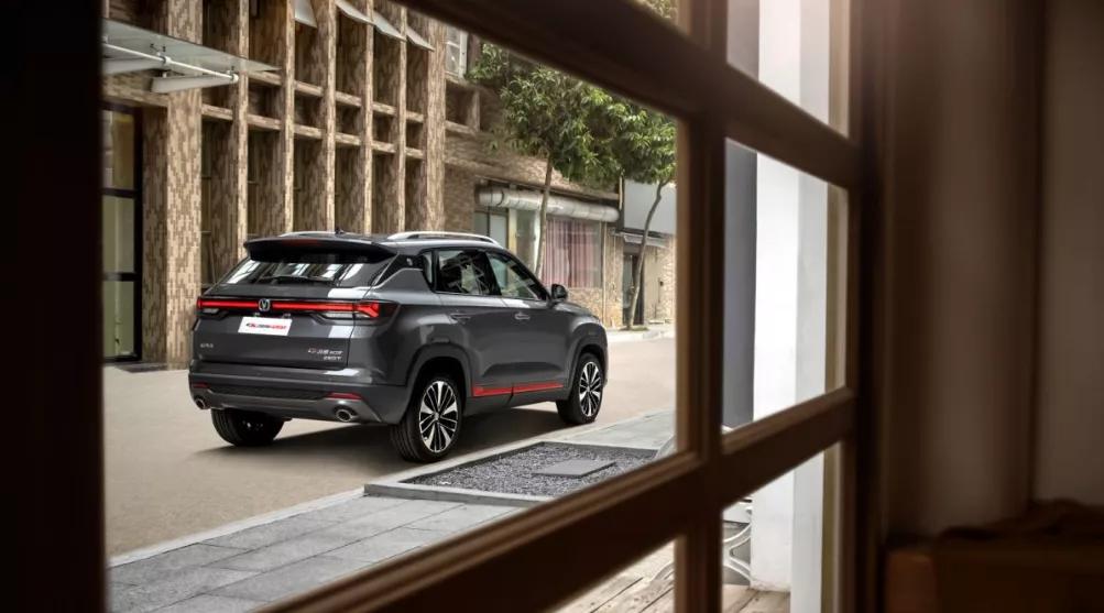 长安CS35 PLUS中期改款车型新增200多项语音控制