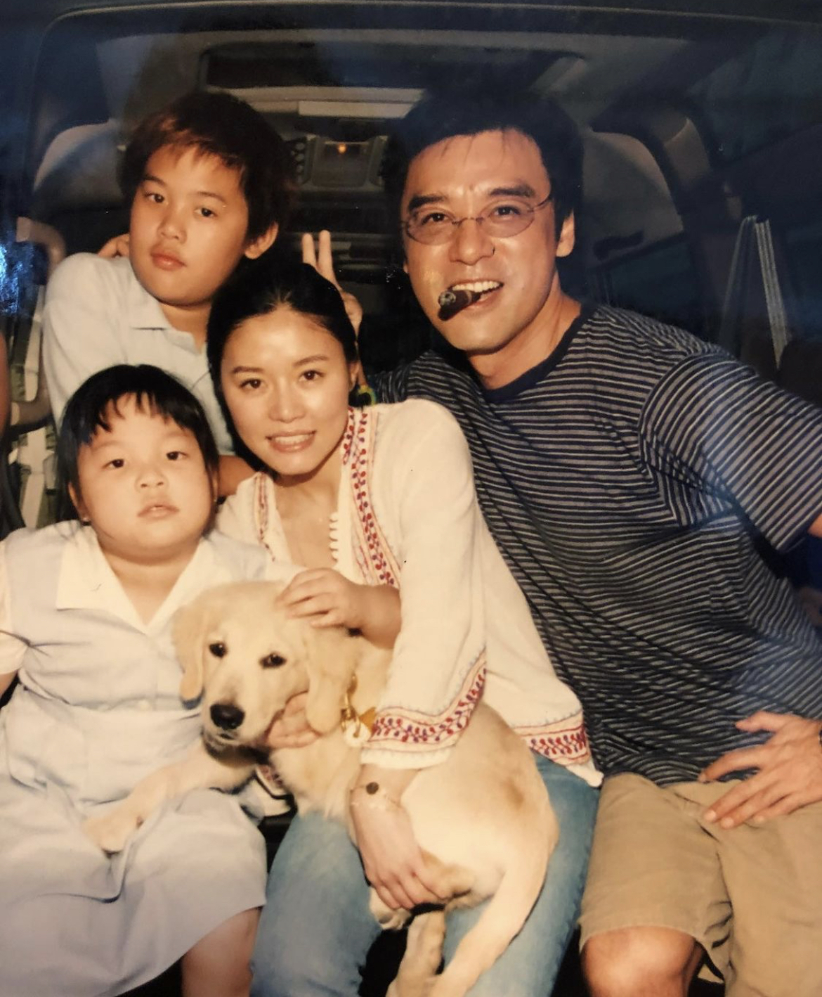 鐘鎮濤長女母親節示愛范姜，兩人感情勝似親生，隻字未提章小蕙