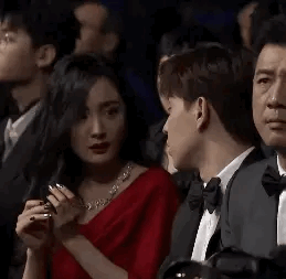 人间尤物张雨绮，怎么把10w的迪奥穿成3块8包邮的