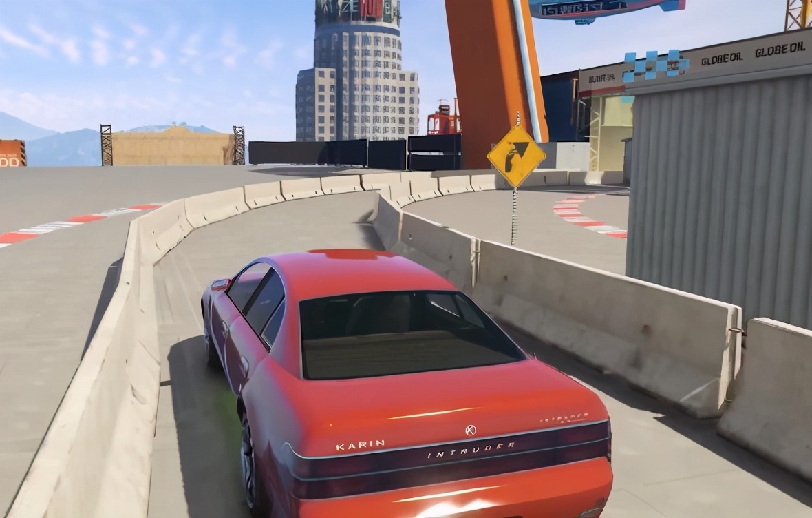 众所周知《GTA5》是一款驾考模拟器，练习科目二的必备佳作