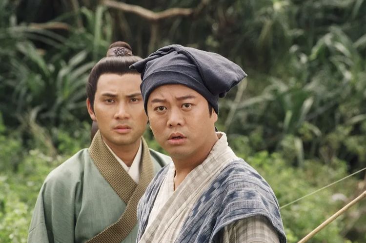 欧阳震华连续5年为宣萱庆生，两人贴脸合影似闺蜜，被喊话再合作