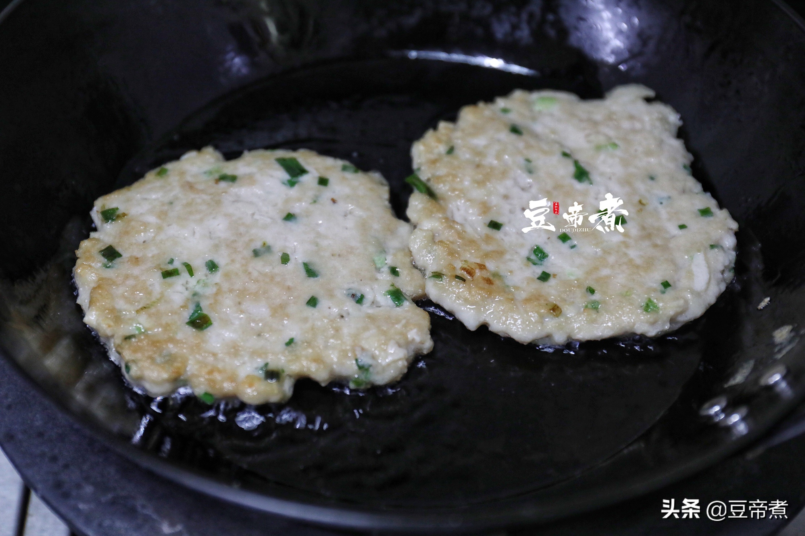 大冷天，最喜歡吃這東西了，口感清脆營養與豬肉一起煎實在太好吃