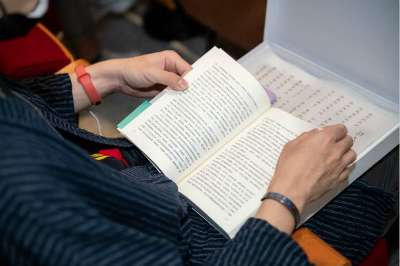 “95后”“00后”大学生写下100篇湖北抗疫亲历 全景式抗疫纪实《我在湖北》首发