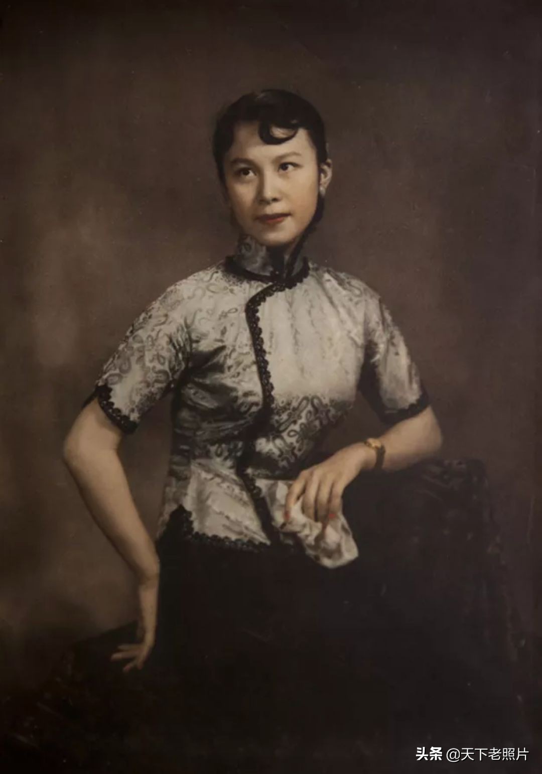 民国期间 沈石蒂在上海拍摄的绝美女子照片集