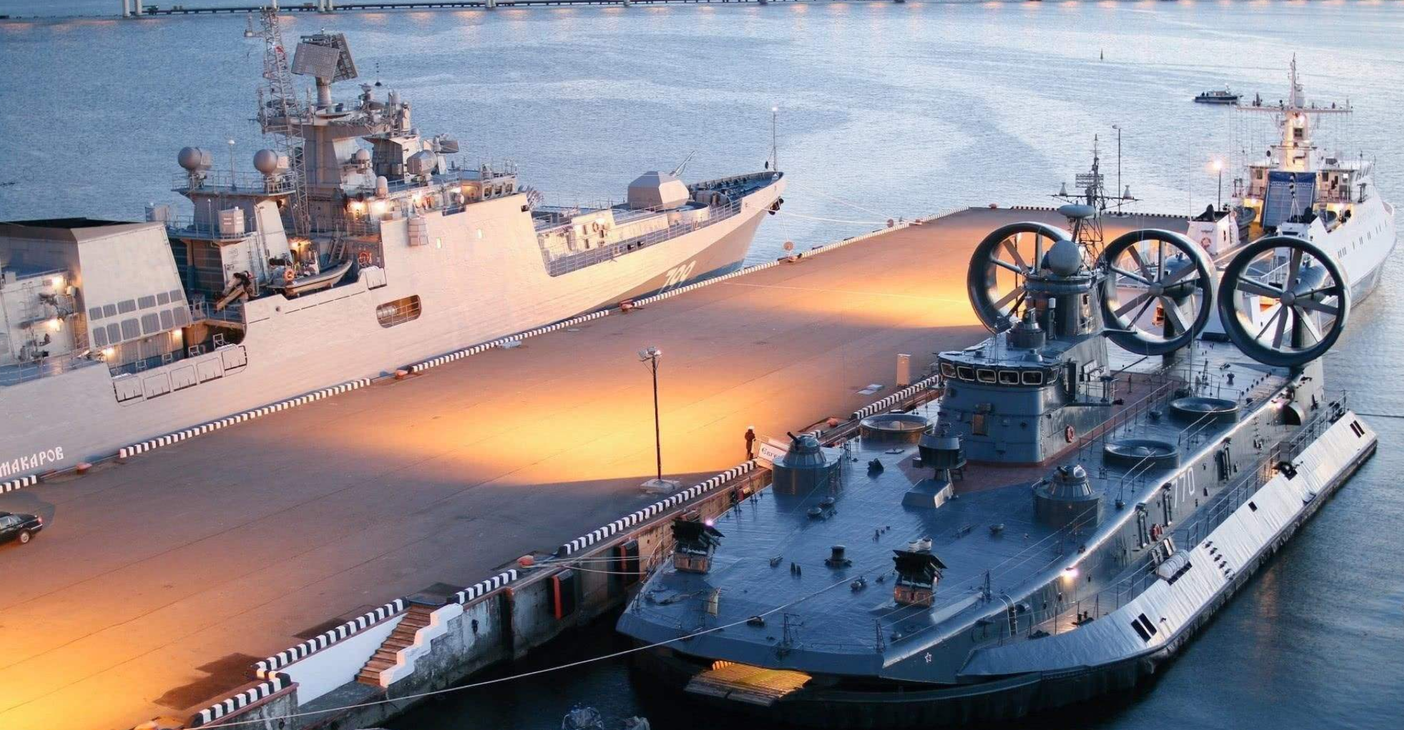 号称世界最强气垫登陆舰，中国引进全套技术，为何建造两艘就停工