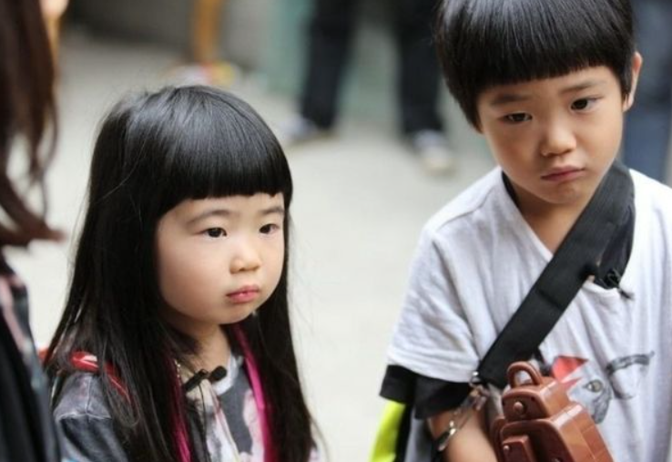 曹格12歲兒子長大啦！ 逆襲成帥氣鮮肉，梳爸爸同款油頭顯成熟