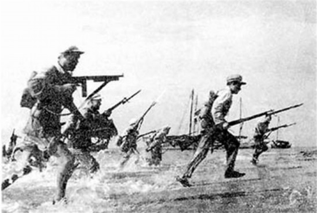 谢春生：15岁离家参军，分别71年，家中106岁老母仍等待