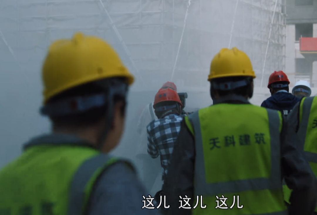 38岁孙俪沉淀一年后，新剧首播就“炸”，眼睛变