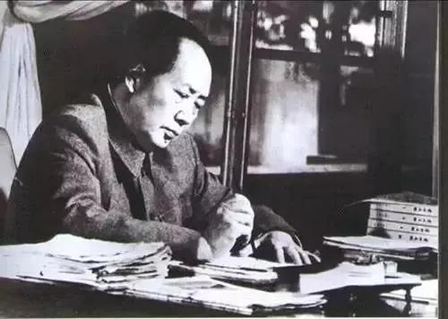 1955年粟裕调空军入闽，伟人在杭州听闻大怒：谁做的决定
