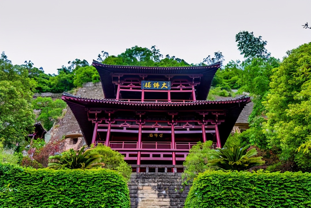 广元传奇：“川主庙”原本祀李冰，后成武氏“皇泽寺”