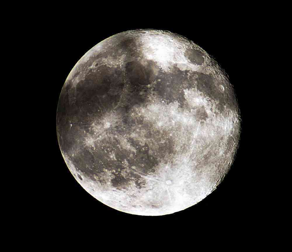 英媒：美国欲改变月球开采，违反国际准则，也要将月球占为己有？