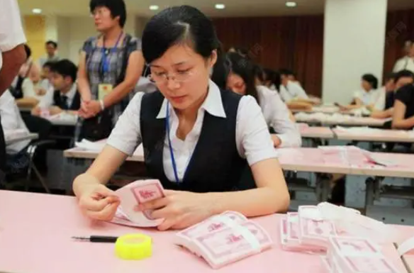 高考数学成绩差的考生，尽量别选这些专业，毕业可能面临“失业”