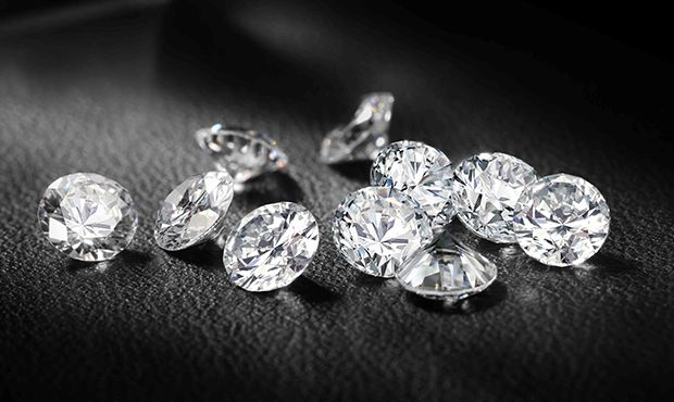 40万的钻戒在典当行只值十几万？急着变现有方法，别再吃亏上当