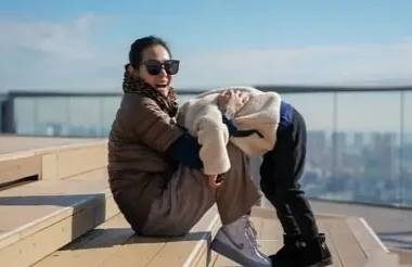 劉若英宅家10天為兒子變身廚神，吃飯講究儀式感，嫁富商生活幸福