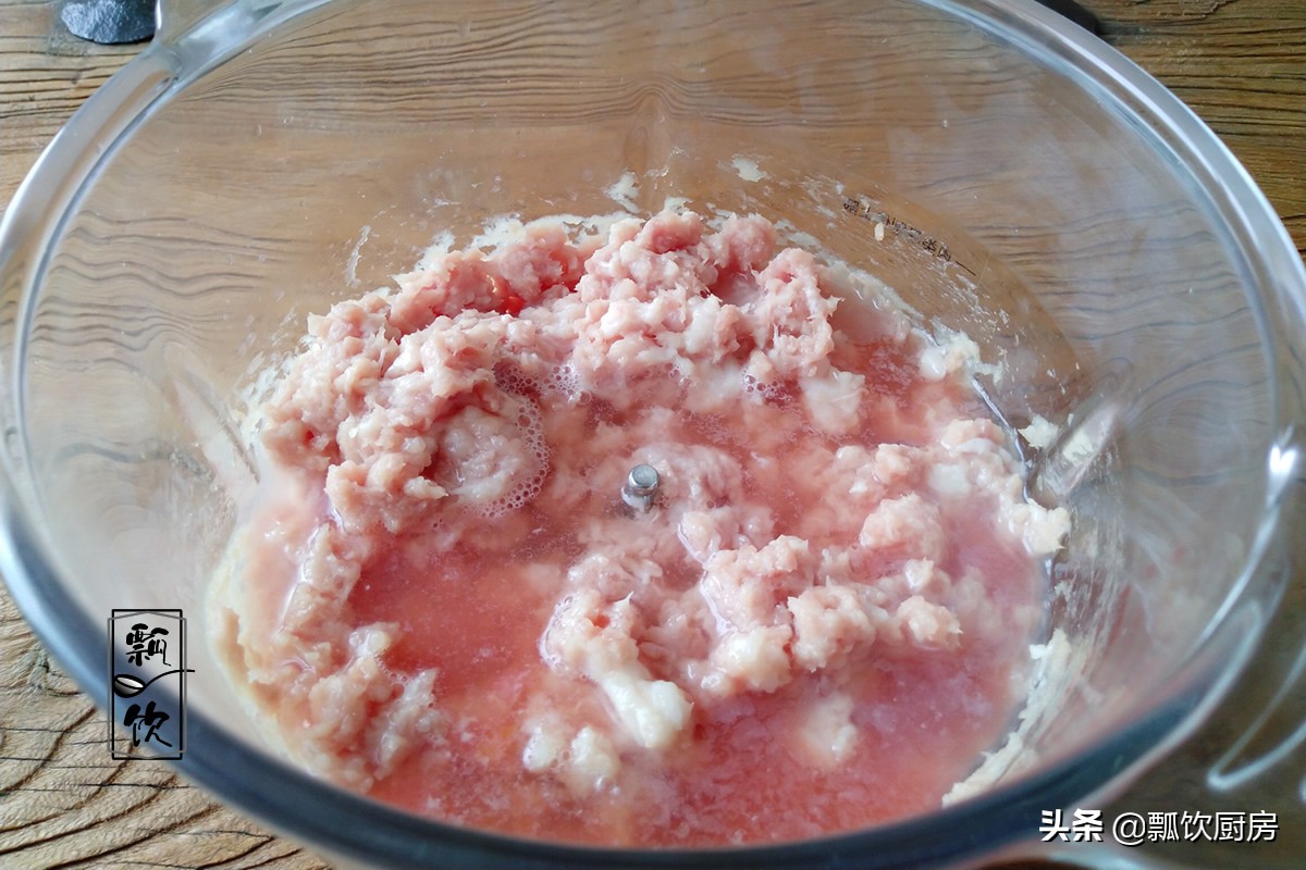 吃馄饨，这馅鲜美又解馋，留恋舌尖的味道难忘，早餐夜宵都惦记着