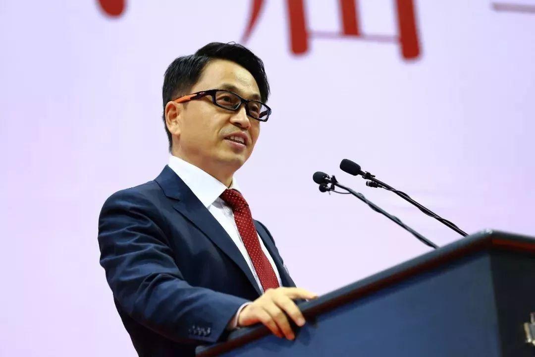 张磊谈价值：30岁以后不要瞎忙，做好3件事，财富自然向你靠近