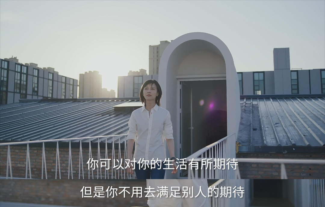 papi酱被狂骂，杨笠被举报：够了，别用“独立”绑架女孩了