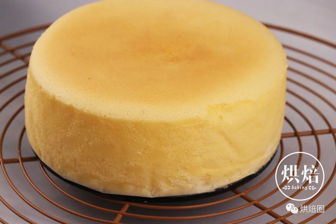 蓬蓬的又不裂 入口即化 舒芙蕾轻芝士蛋糕 冷藏后冰激凌口感超赞
