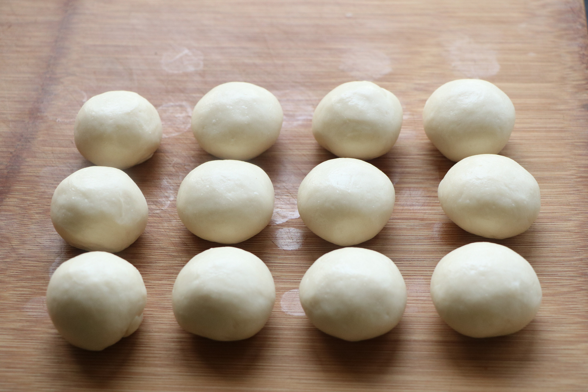 外面一个要8块钱，自己在家做好吃无添加，咬一口酥得掉渣，太香