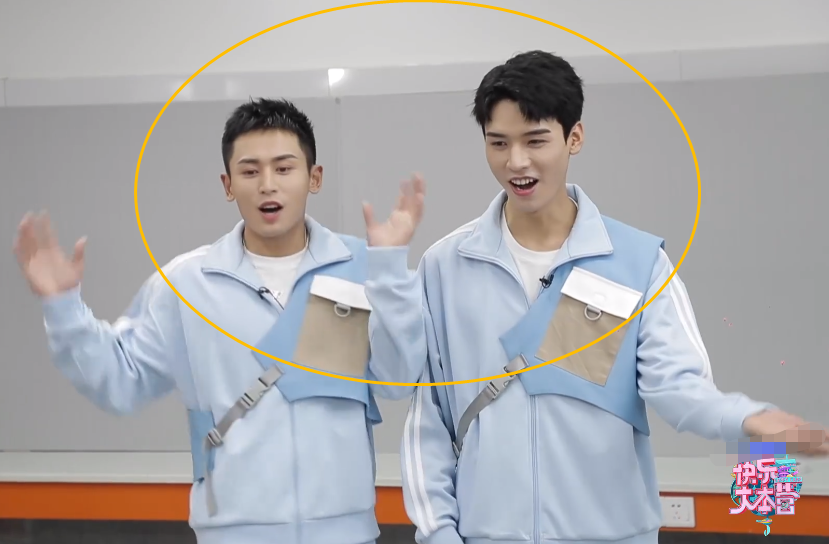 Knock arrived! "Billow billow is nailed " fit on " fast this " , gong Jun shined to Zhang Zhehan's appellation