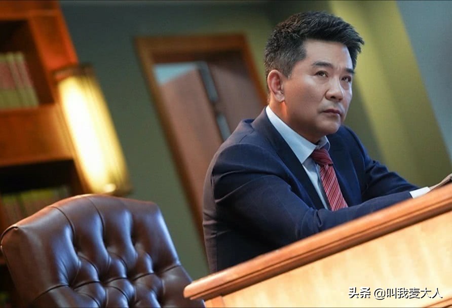 老戏骨孙淳：陪患病妻子35年零绯闻，一生丁克无子，晚年和狗相伴