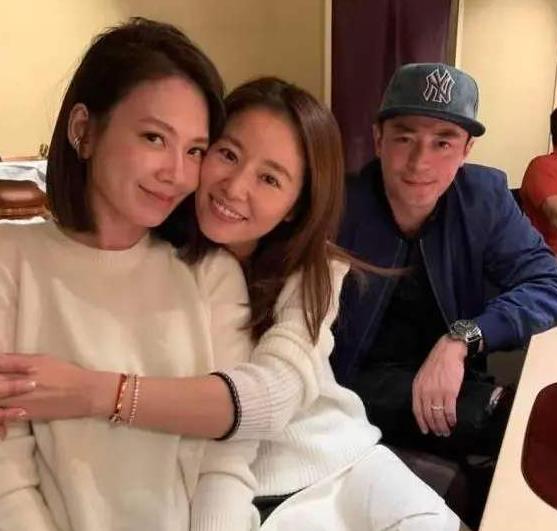 疑似婚变？从模范夫妻到貌合神离，林心如为何