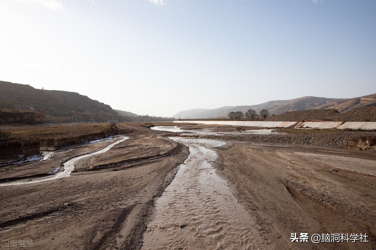 沙漠里沙子那么多？怎么建筑業(yè)還缺砂？是因為沙漠的砂粒不好用？