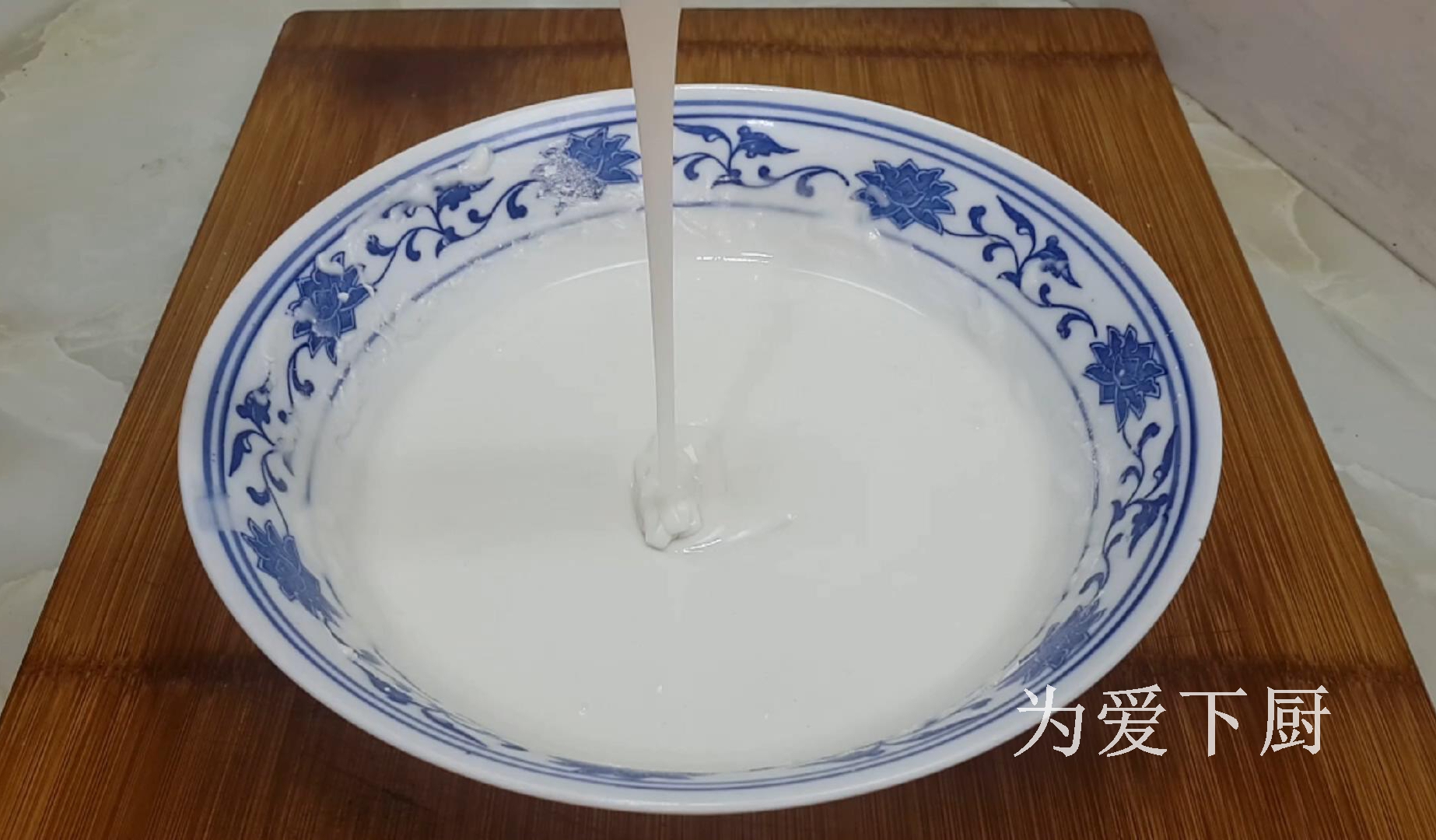 麻團這做法才最正確，掌握3個技巧，個個空心不炸鍋，比買的還香