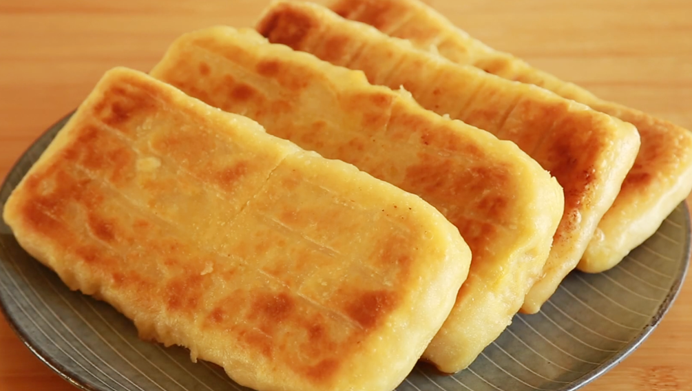 外面6元一个的鲜肉火烧，自己在家做，外焦里嫩，比买的还要好吃