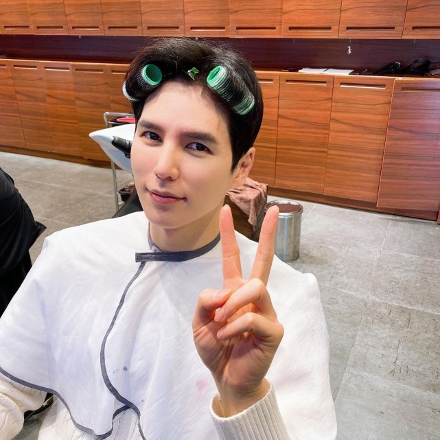 韩国33岁主持人金周永猝死家中，三天前还晒帅照