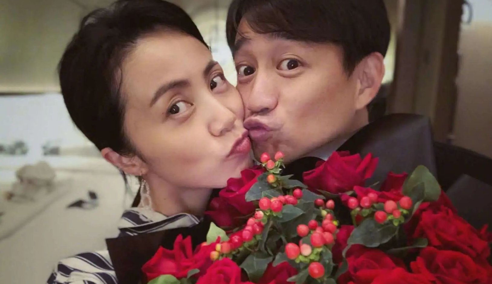 黄磊儿子罕露侧脸，颜值引发争议，“完美避开