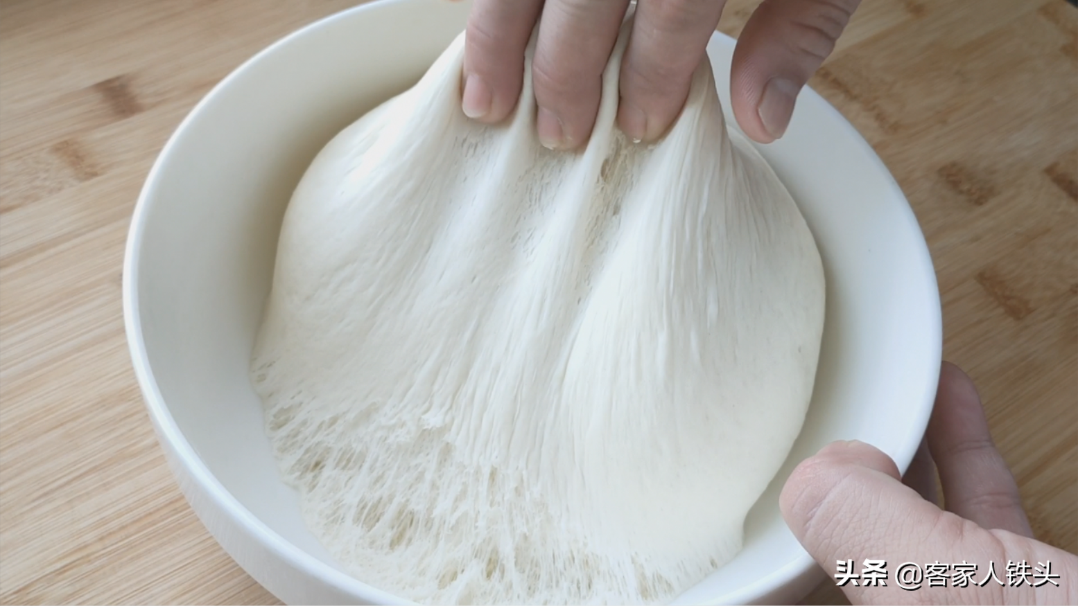 我家孩子隔三差五點吃的早餐做法，鬆軟又酥香，很多人一次吃5個