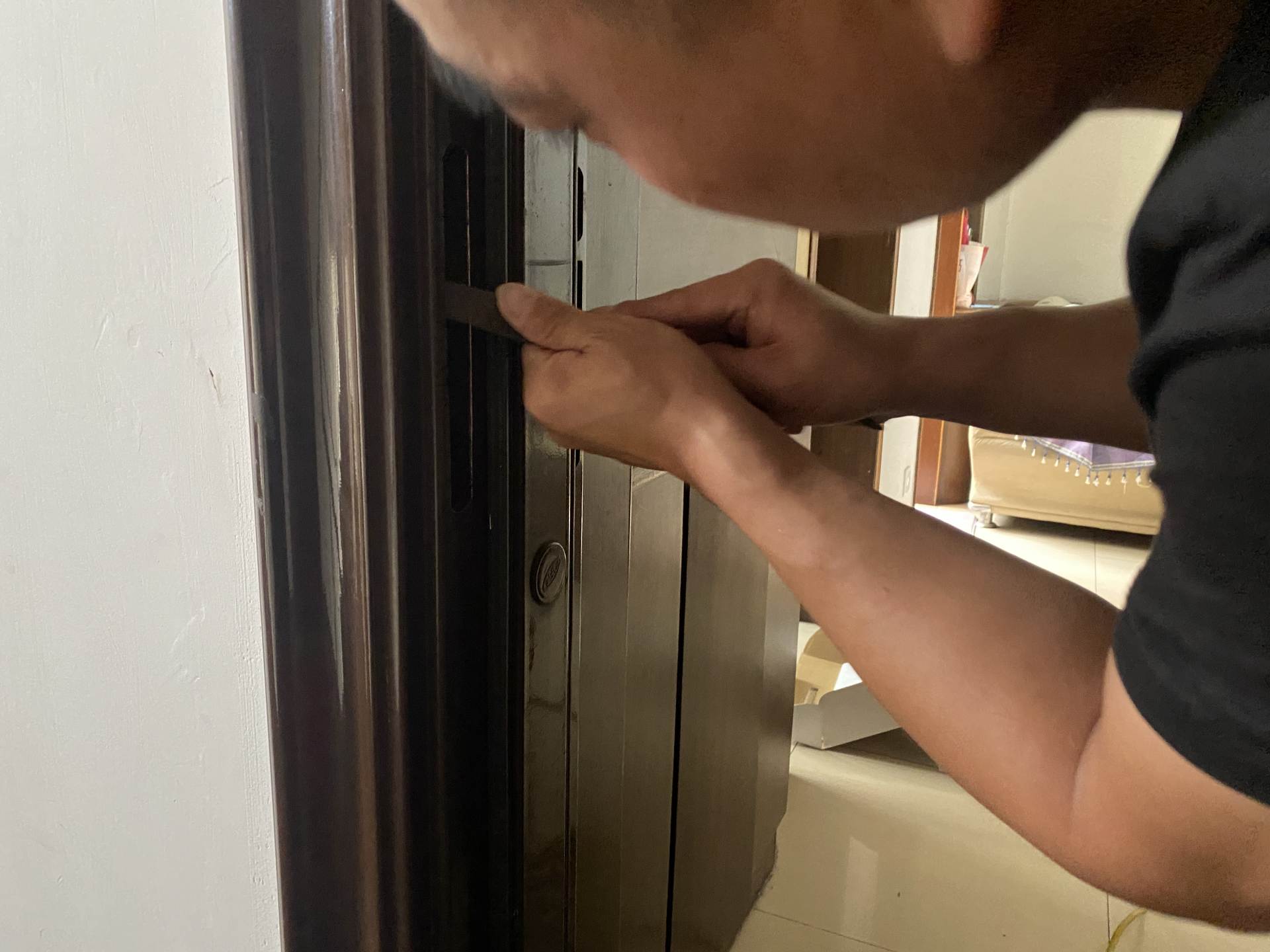 华为智选VOC智能门锁S体验：指纹锁手机一碰解锁，回家更方便